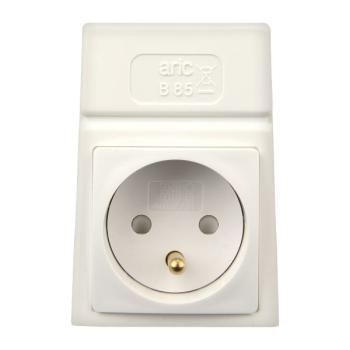  B.85 17 OP. COURT LED 7W/2700K 