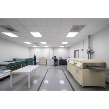  PL CMFT 625 28W/830 PS 