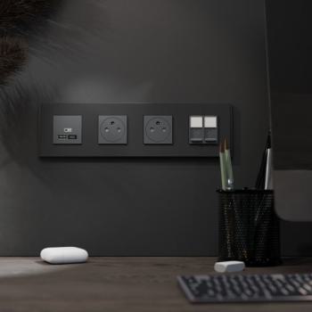  Unica D plaq gomme noire 4P 