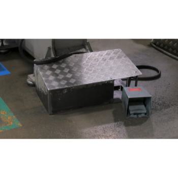  INTERRUPTEUR A PEDALE 